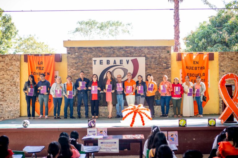 Conmemora TEBAEV Oluta el Día Naranja