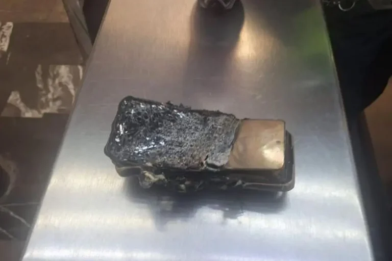 Hombre muere en estación del Metro CDMX tras presunta explosión de su celular