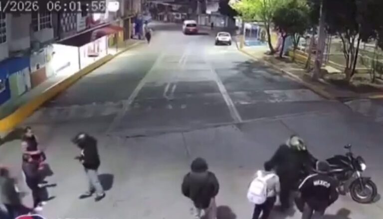 Asaltan a 7 en parada del camión con solo disparar al aire: ‘la policía nunca llegó’