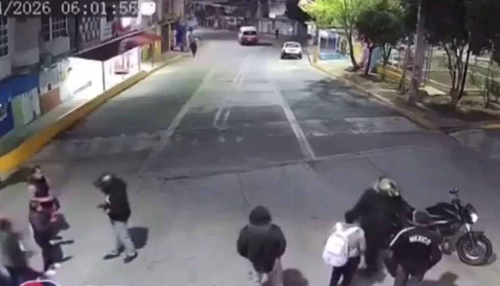 Asaltan a 7 en parada del camión con solo disparar al aire: ‘la policía nunca llegó’