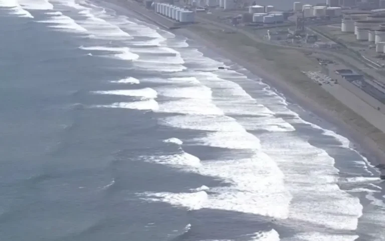 Alerta en Japón ante posible nuevo terremoto y segundo tsunami