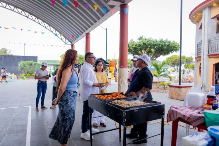 Decenas de familias disfrutan de “El Festival del Taco Soconusco 2026”
