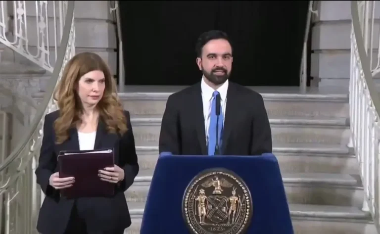 Critican al alcalde de Nueva York porque quitará propiedades a dueños para darlas a inquilinos