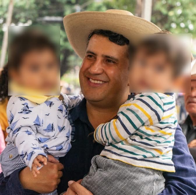 Le gritan ‘asesino de Carlos Manzo´a Leonel Godoy y #Morena intenta tomar tribuna