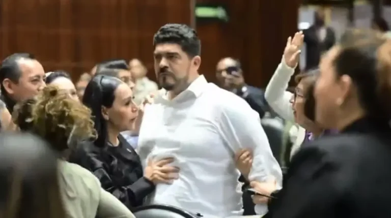 Pleito en San Lázaro: morenista Zenyazen casi se agarra a golpes con diputado priista