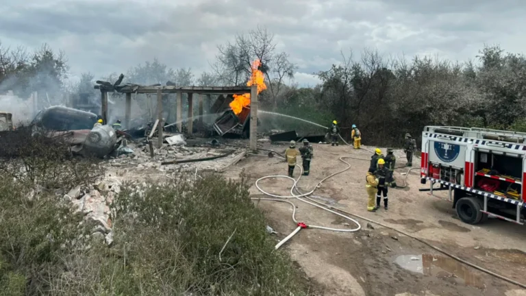 ¿Fue por huachicol? Confirman 3 heridos tras fuerte explosión de pipas de gas en Tepeaca